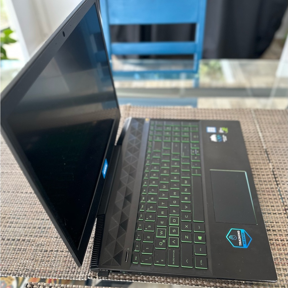 HP Pavilion Gaming 15Intel Core i5-NVIDIA GeForce GTX 1050 24 GB RAM